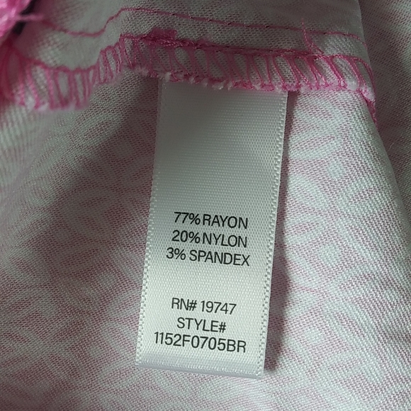 NWT Counterparts Pink and white Super Stretch Shorts Size PXL - Picture 4 of 5